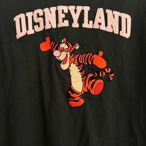 Tigger Disney land shirt